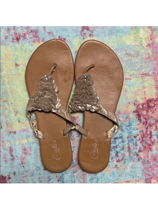Candie's Shoes - 🎯 2/$5 Candie's Bronze Floral Thong Sandals Size 9